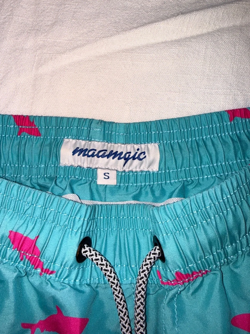 Maamgic Men's Lined 5.5 inch inseam Swim Trunks - Teal and Pink Shark Graphic S